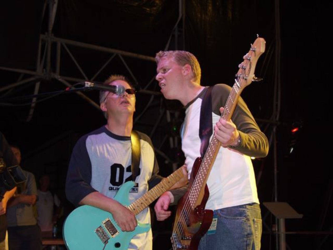 Mark Prentice on bass — photo 42