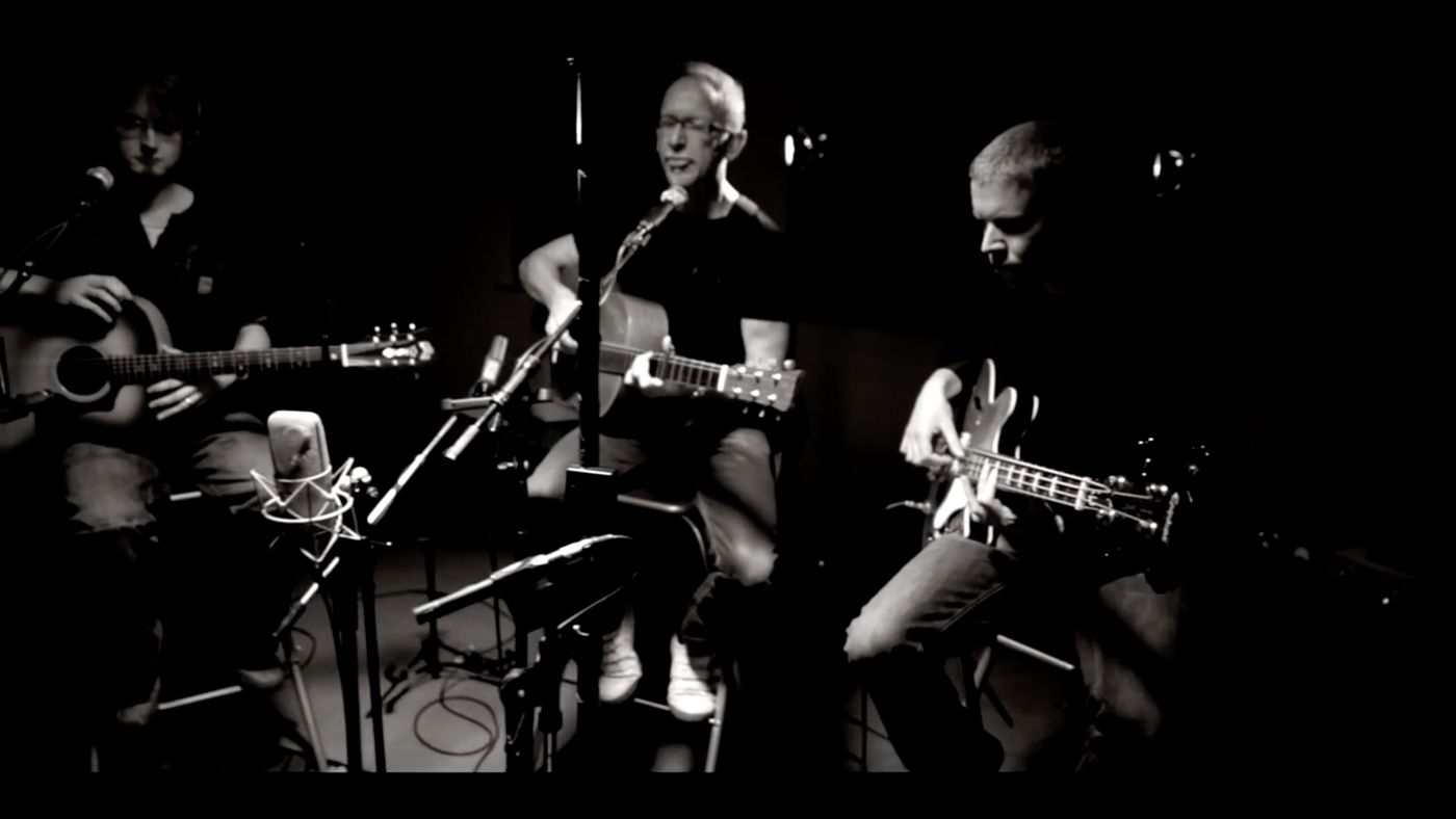 Mark Prentice on bass — photo 78