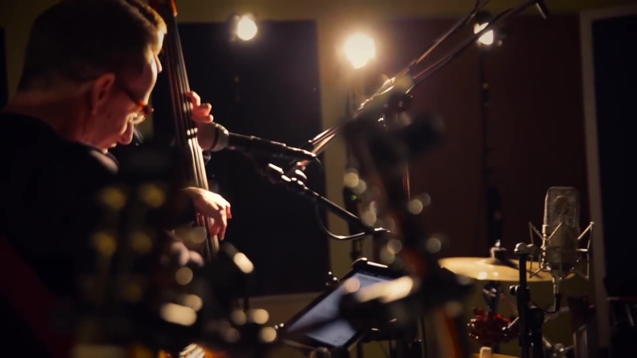 Video thumbnail: Meekness and Majesty